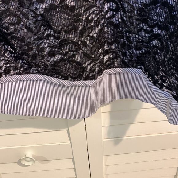 Lane Bryant grey and black lace overlay sleeves top 18/20 - Picture 8 of 9